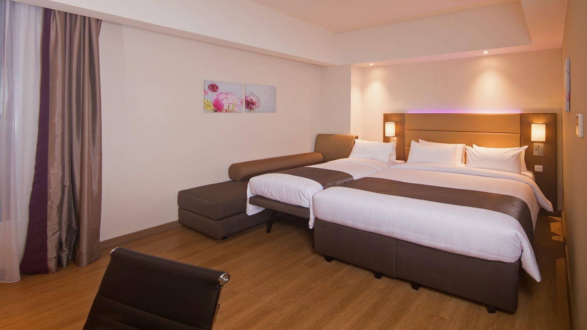 Bigland Hotel & Convention Sentul Bogor Exterior foto